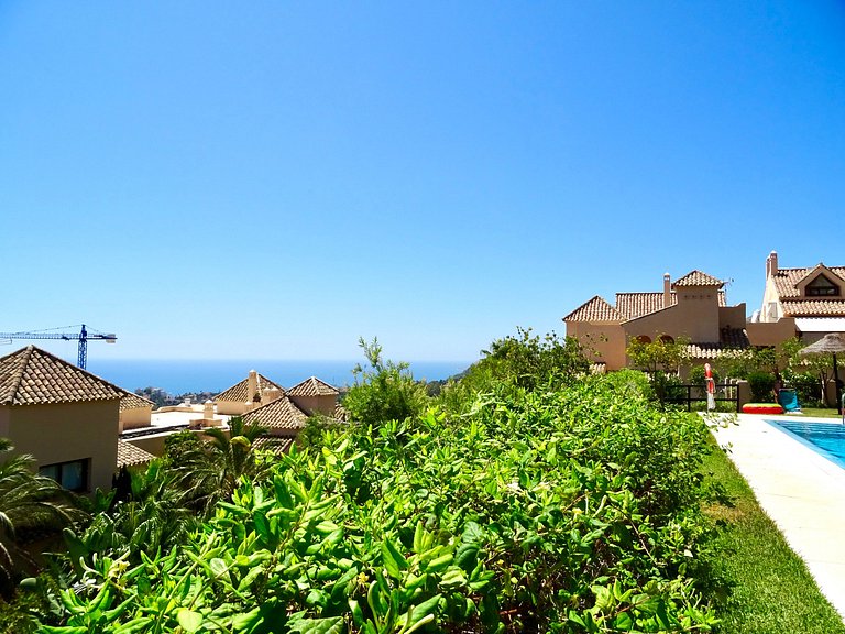 Bayview Benalmadena Holiday Penthouse with private Hot tub