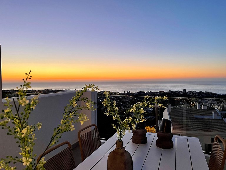 Bayview Benalmadena Holiday Penthouse with private Hot tub