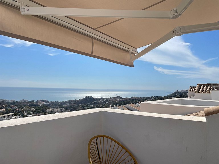 Bayview Benalmadena Holiday Penthouse with private Hot tub