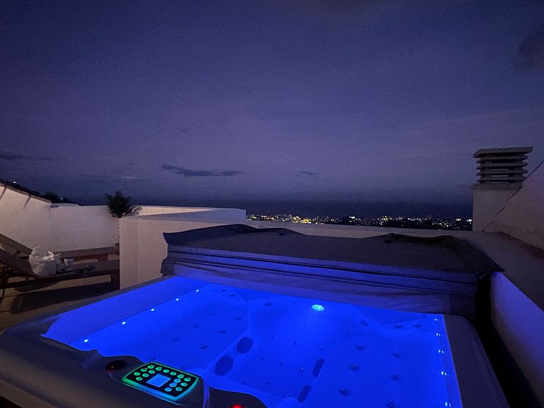 Bayview Benalmadena Holiday Penthouse with private Hot tub