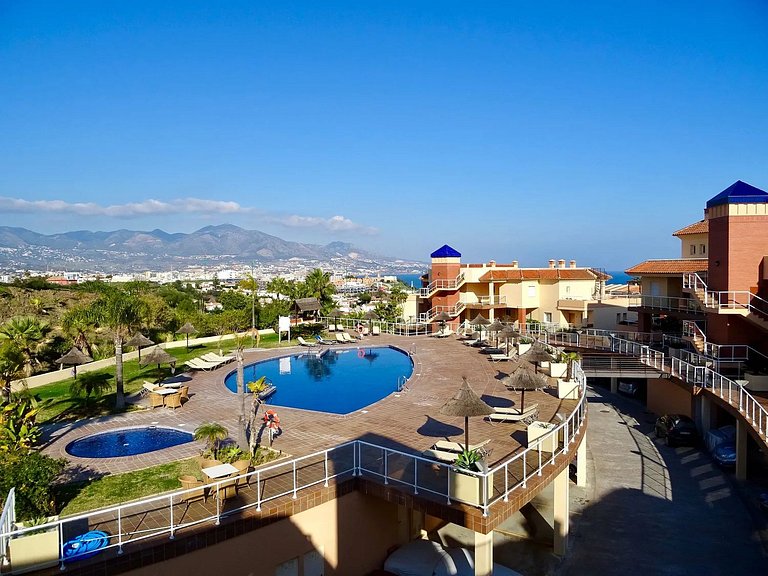Jacuzzi private @ Club la Costa by Solrentspain