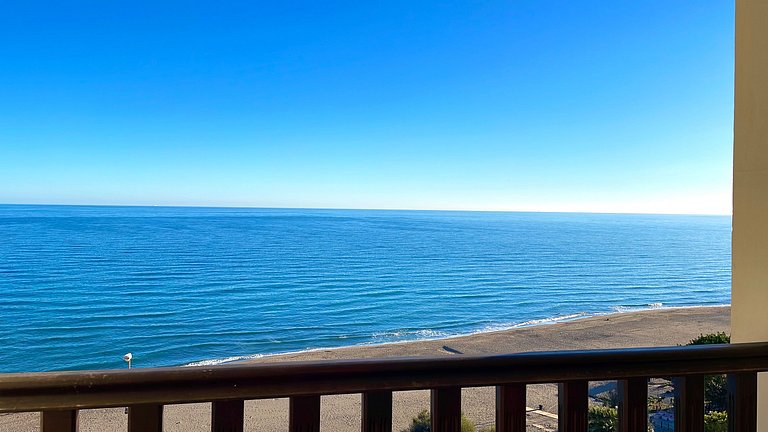 STUNNING VIEWS HOLIDAY HOME - CARVAJAL - SOLRENT SPAIN