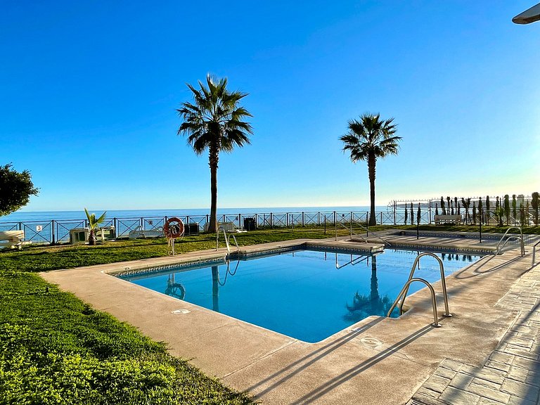 STUNNING VIEWS HOLIDAY HOME - CARVAJAL - SOLRENT SPAIN