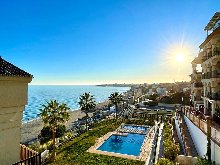 STUNNING VIEWS HOLIDAY HOME - CARVAJAL - SOLRENT SPAIN