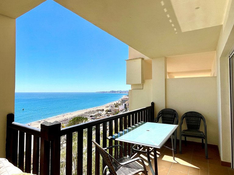 STUNNING VIEWS HOLIDAY HOME - CARVAJAL - SOLRENT SPAIN