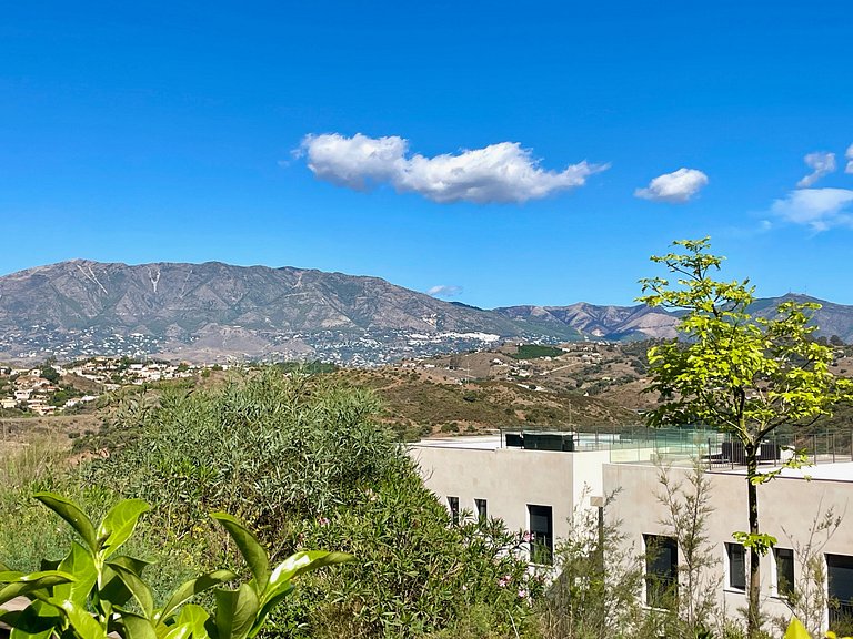 Alquila tu vivienda en Casa Banderas La Cala - Solrentspain
