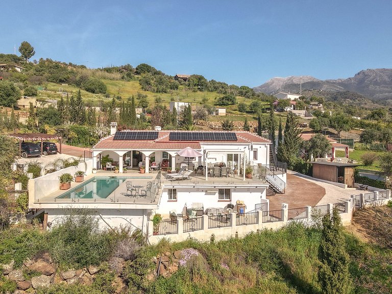 Dream finca in Tolox countryside - Solrentspain