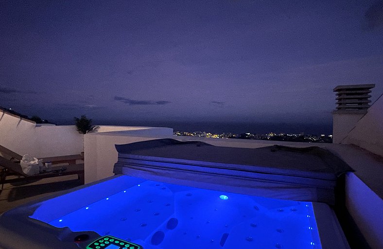 Bayview Benalmadena Holiday Penthouse with private Hot tub
