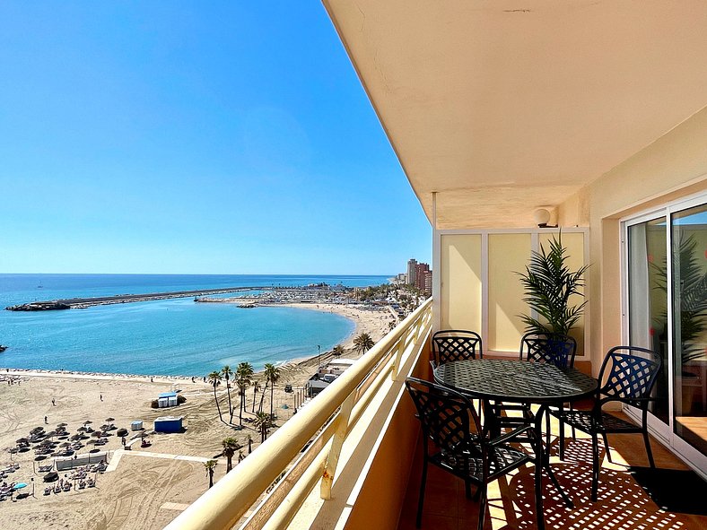 Beachfront top modern lägenhet på Stella Maris med havsutsik