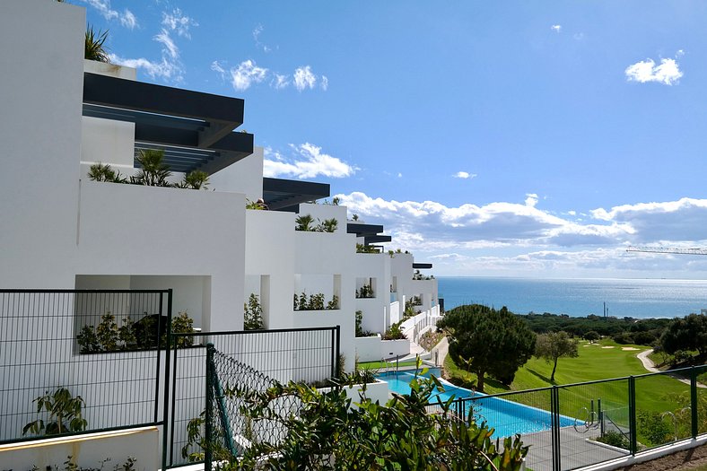 LUXURIOUS VACATIONAL HOME WITH 3 BEDROOMS AND POOL MARBELLA