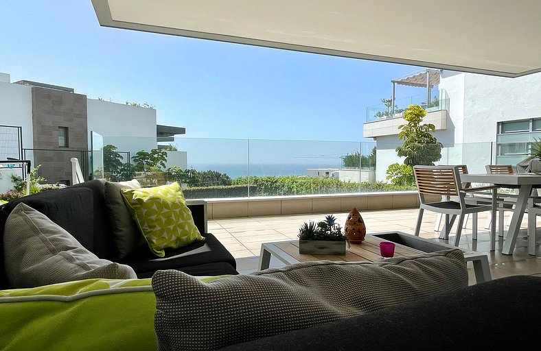 LUXURIOUS VACATIONAL HOME WITH 3 BEDROOMS AND POOL MARBELLA