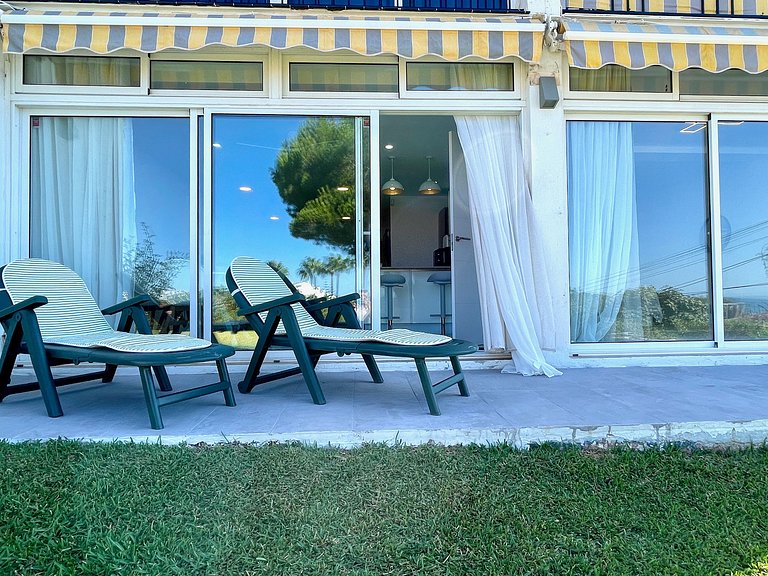 WHITE DREAM Near the Sea 3bed by Solrentspain